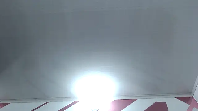 Snapshot of Kitten_Hot_ chatting on November 20, 2025, 3:18 am Kitten Hot online show from November 20, 2025, 3:18 am