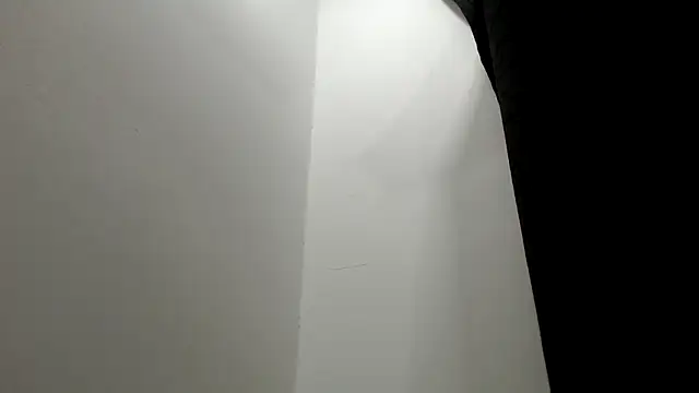 Snapshot of Kitten_Hot_ chatting on December 5, 2025, 11:09 am Kitten Hot online show from December 5, 2025, 11:09 am