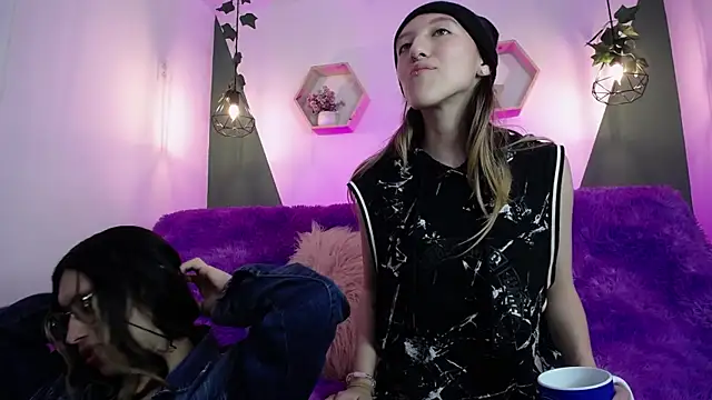 BRIAR AND BLAIR online show from February 3, 2025, 2:13 pm