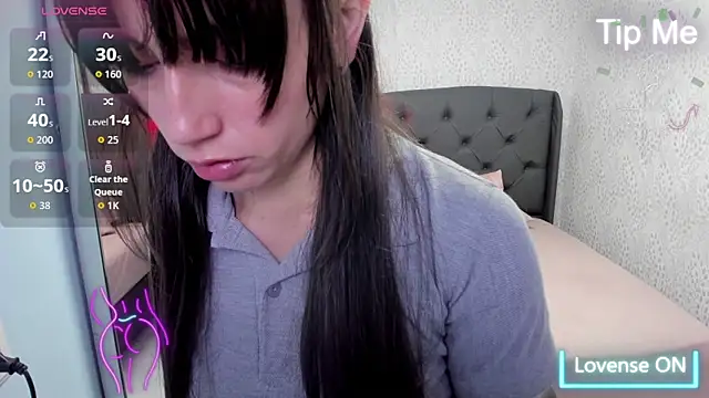 Snapshot of MAGNOLEROY chatting on October 29, 2025, 12:26 pm MAGNOLEROY online show from October 29, 2025, 12:26 pm