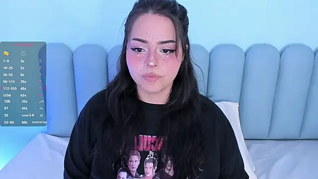 Snapshot of curvy_rousi chatting on November 30, 2025, 11:33 am curvy rousi online show from November 30, 2025, 11:33 am