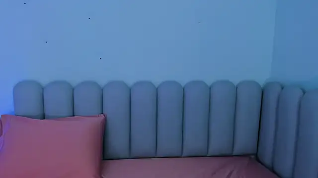 Snapshot of curvy_rousi chatting on November 23, 2025, 11:42 am curvy rousi online show from November 23, 2025, 11:42 am