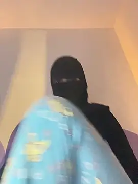 Snapshot of MARYADSUARD chatting on November 29, 2025, 6:24 am MARYADSUARD online show from November 29, 2025, 6:24 am