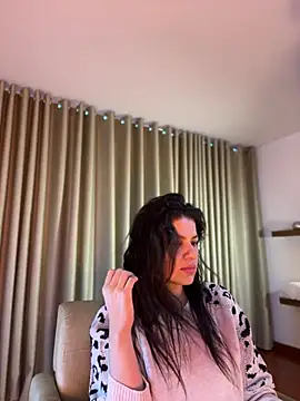 Snapshot of Alice_Biel chatting on August 4, 2026, 10:47 pm Alice Biel online show from August 4, 2026, 10:47 pm