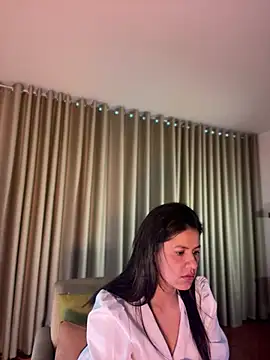 Snapshot of Alice_Biel chatting on July 30, 2026, 10:09 pm Alice Biel online show from July 30, 2026, 10:09 pm