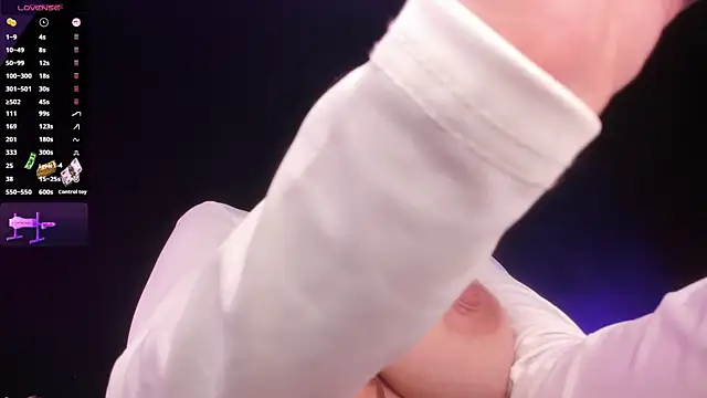 Snapshot of karly_angeel chatting on March 22, 2025, 3:41 am karly angeel online show from March 22, 2025, 3:41 am