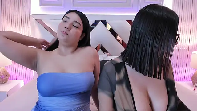 Snapshot of madeleine2112 chatting on December 1, 2025, 2:23 am madeleine2112 online show from December 1, 2025, 2:23 am