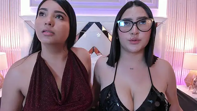 Snapshot of madeleine2112 chatting on December 14, 2025, 12:39 am madeleine2112 online show from December 14, 2025, 12:39 am