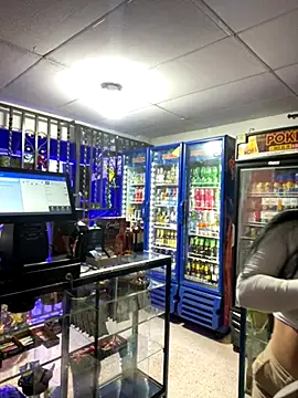 Snapshot of Hot_beauty__ chatting on December 2, 2025, 11:06 pm Hot beauty online show from December 2, 2025, 11:06 pm