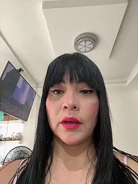 Snapshot of Hot_beauty__ chatting on June 9, 2026, 8:43 pm Hot beauty online show from June 9, 2026, 8:43 pm