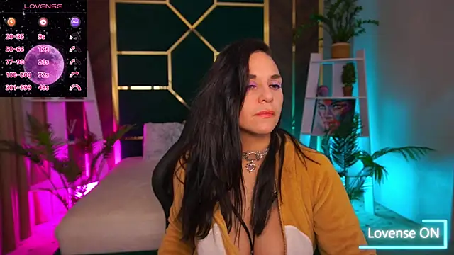 VelvetSkyy online show from October 6, 2025, 7:09 am