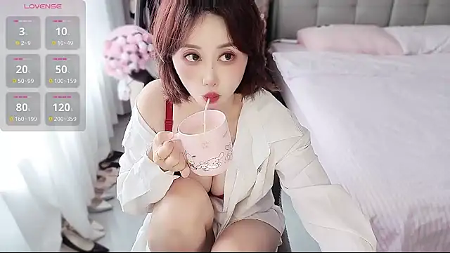 Snapshot of Xiaoyu-G chatting on May 2, 2026, 1:44 am Xiaoyu-G online show from May 2, 2026, 1:44 am