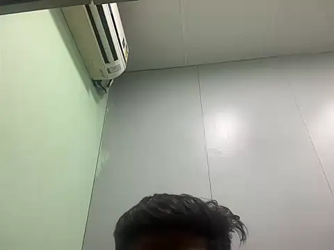 Snapshot of Mixups161 chatting on December 15, 2025, 9:37 am Mixups161 online show from December 15, 2025, 9:37 am