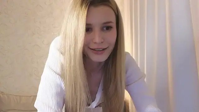 Snapshot of elsa_limerence chatting on May 11, 2026, 2:45 pm elsa limerence online show from May 11, 2026, 2:45 pm