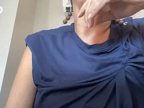 Snapshot of Biaangel34 chatting on February 19, 2025, 5:38 pm Biaangel34 online show from February 19, 2025, 5:38 pm