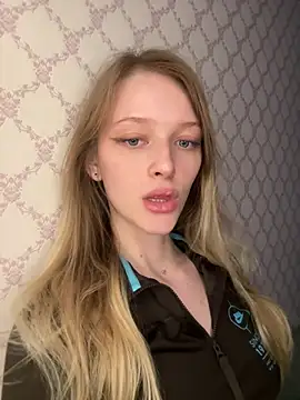 Evvie Summn1 online show from April 26, 2026, 2:36 pm