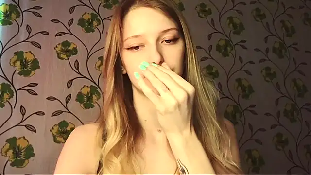 Evvie Summn1 online show from May 12, 2026, 2:23 pm