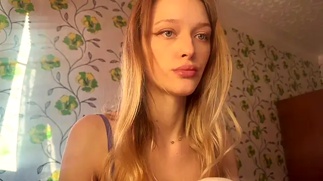 Evvie Summn1 online show from May 5, 2026, 3:04 pm