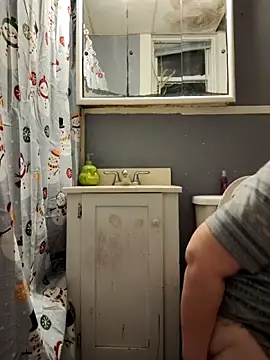 Snapshot of 023Longandjuicy chatting on December 14, 2025, 10:59 pm 023Longandjuicy online show from December 14, 2025, 10:59 pm