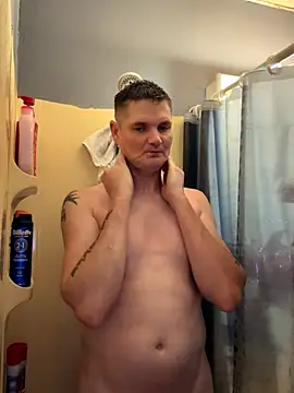 Snapshot of 023Longandjuicy chatting on October 7, 2025, 11:28 pm 023Longandjuicy online show from October 7, 2025, 11:28 pm