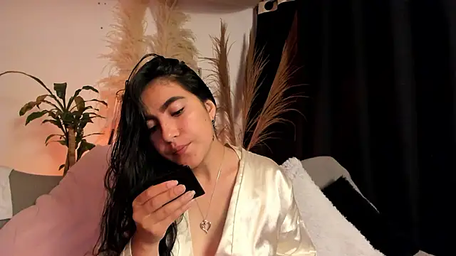 Serenity Day online show from March 19, 2026, 1:27 am