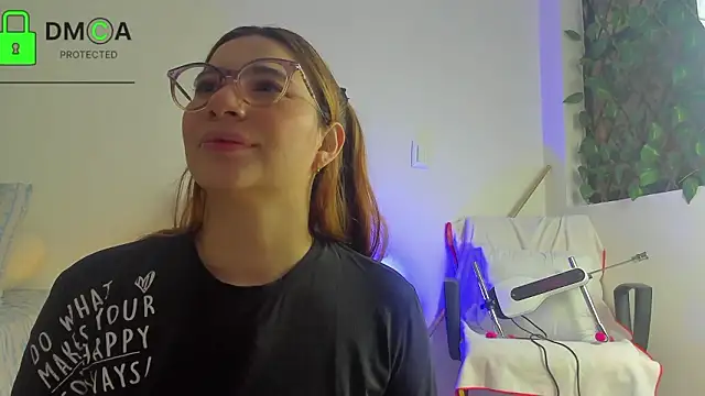 Snapshot of kathryn07 chatting on February 9, 2026, 12:36 pm kathryn07 online show from February 9, 2026, 12:36 pm