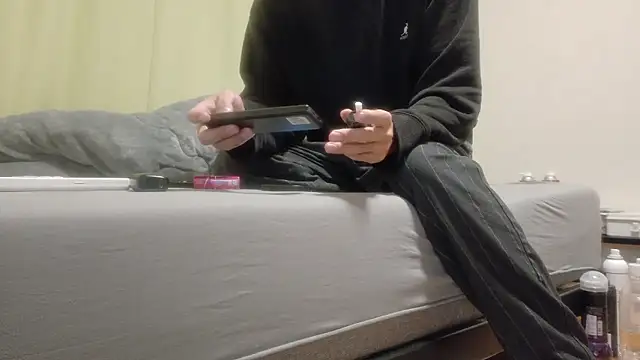 UKI06 online show from November 22, 2025, 12:26 pm