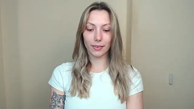 Snapshot of VanessaMay_ chatting on May 21, 2026, 4:59 pm VanessaMay online show from May 21, 2026, 4:59 pm