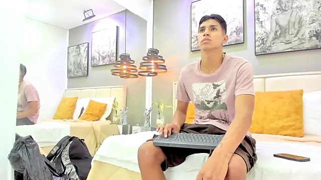 Snapshot of kieran_derek chatting on October 23, 2025, 3:16 am kieran derek online show from October 23, 2025, 3:16 am