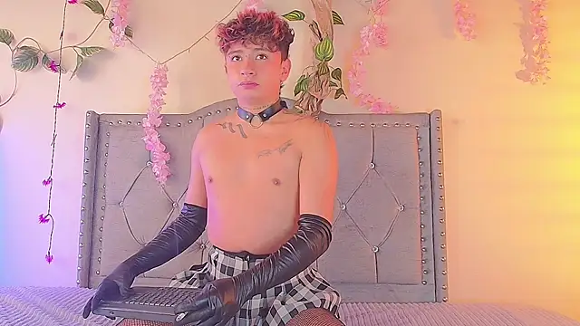 Snapshot of daimond_01 chatting on November 11, 2025, 6:25 pm daimond 01 online show from November 11, 2025, 6:25 pm