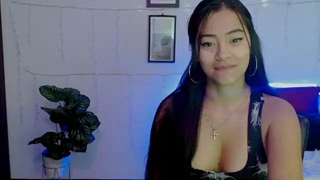 NatalyEscobar lx online show from April 21, 2026, 2:12 pm