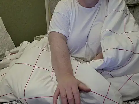 MarthaBriest online show from November 8, 2025, 3:32 am