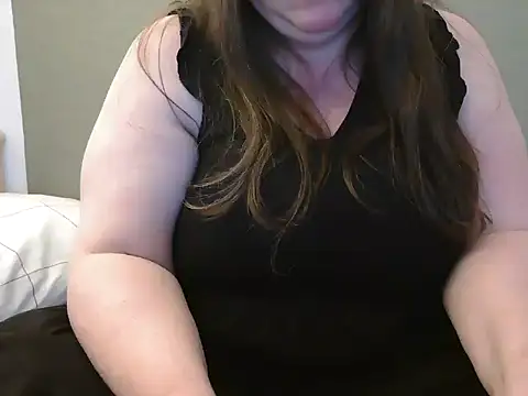 MarthaBriest online show from February 18, 2025, 2:27 pm