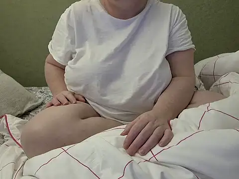 MarthaBriest online show from October 23, 2025, 3:16 am