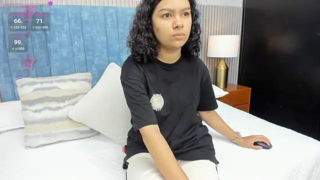 Snapshot of pretty_sunlight_ chatting on November 8, 2025, 1:31 am pretty sunlight online show from November 8, 2025, 1:31 am