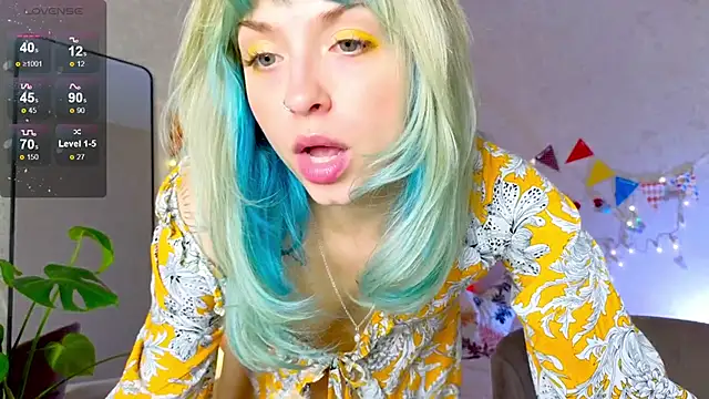 Snapshot of lavenderluxe chatting on October 20, 2025, 12:49 pm lavenderluxe online show from October 20, 2025, 12:49 pm