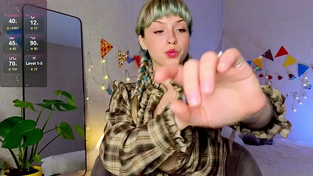 Snapshot of lavenderluxe chatting on October 9, 2025, 10:16 am lavenderluxe online show from October 9, 2025, 10:16 am