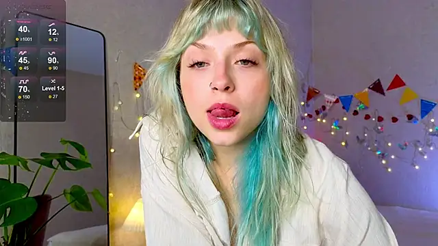 Snapshot of lavenderluxe chatting on October 8, 2025, 2:51 pm lavenderluxe online show from October 8, 2025, 2:51 pm