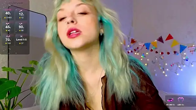 Snapshot of lavenderluxe chatting on October 10, 2025, 12:06 pm lavenderluxe online show from October 10, 2025, 12:06 pm