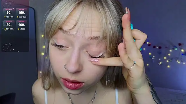 Snapshot of lavenderluxe chatting on March 14, 2025, 2:19 pm lavenderluxe online show from March 14, 2025, 2:19 pm