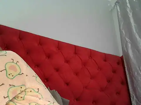 Snapshot of TheSweetBerry chatting on July 3, 2026, 9:49 am TheSweetBerry online show from July 3, 2026, 9:49 am