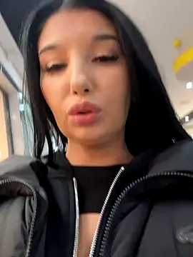 Tisha Busty online show from December 14, 2025, 12:33 pm