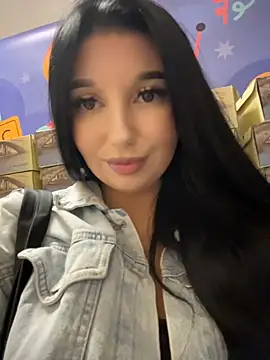 Tisha Busty online show from July 27, 2026, 12:34 pm