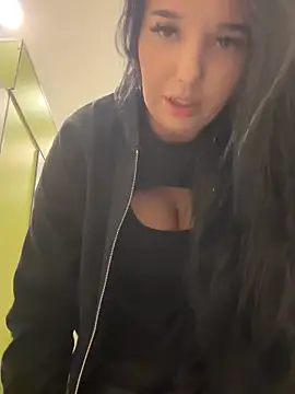 Tisha Busty online show from December 22, 2025, 12:16 pm