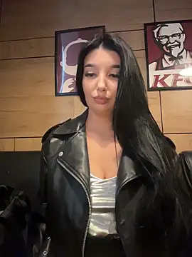 Tisha Busty online show from May 6, 2026, 1:48 pm