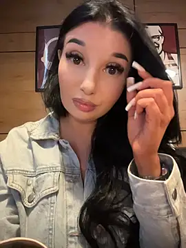 Tisha Busty online show from July 29, 2026, 12:37 pm