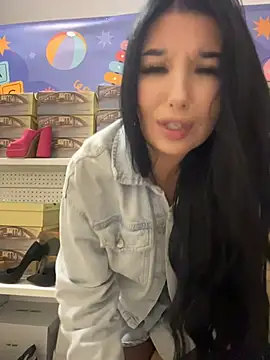 Tisha Busty online show from August 3, 2026, 1:28 pm