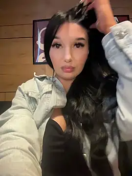 Tisha Busty online show from July 31, 2026, 10:47 am