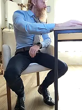 Gingerbeard40 online show from December 2, 2025, 8:49 am