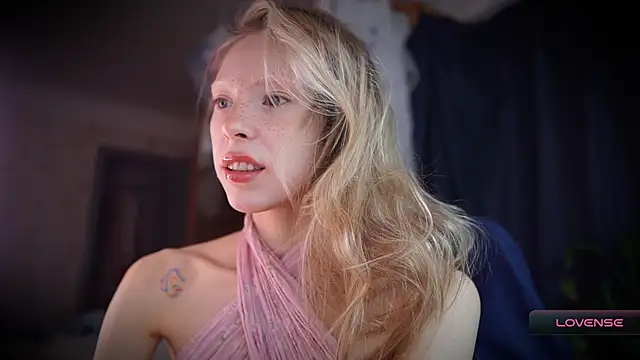  Phantom thread  online show from November 27, 2025, 9:43 am